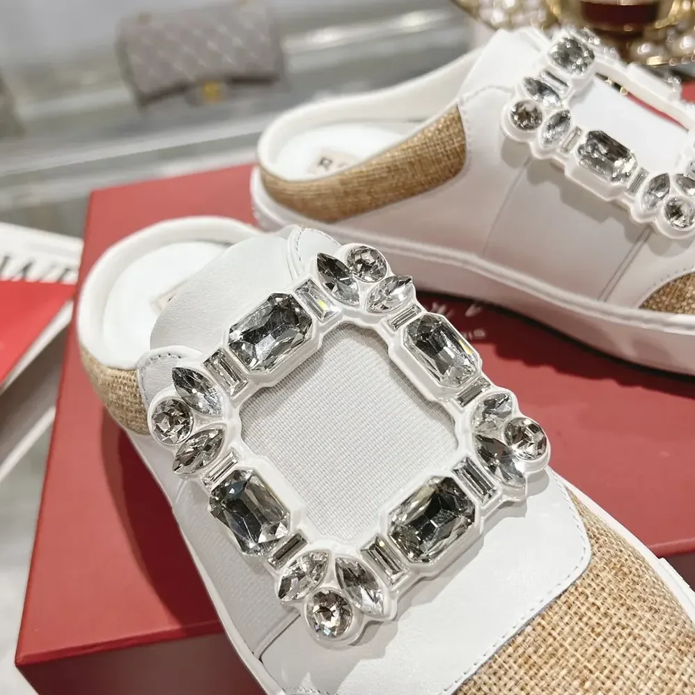 Roger Vivier Very Vivier Strass Buckle Mules in Leather for Women Roger Vivier Very Vivier Strass Buckle Mules in Leather for Women