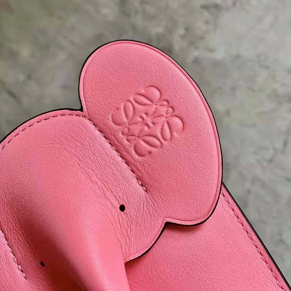 Loewe Elephant Pocket in Classic Calfskin for Women in Pink Loewe Elephant Pocket in Classic Calfskin for Women in Pink