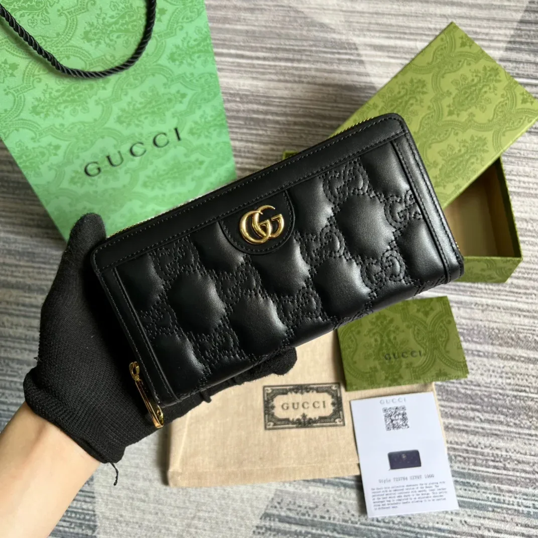 Gucci GG Matelassé Zip-Around Wallet Black UM8IG 1000 / Gucci GG Matelassé Zip-Around Wallet Black UM8IG 1000 /