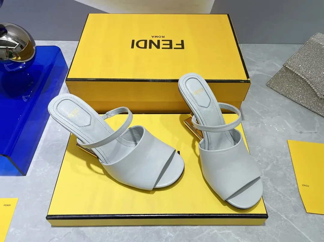 Fendi First Grey High in Heeled Sandals Fendi First Grey High in Heeled Sandals