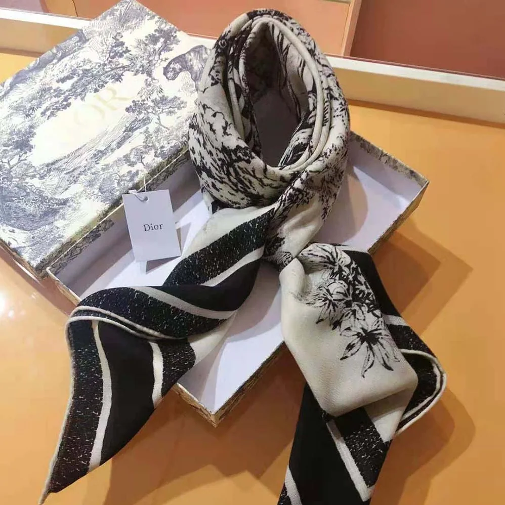 Dior Toile De Jouy Voyage 90 Square Scarf White and Black Silk Twill for Women Dior Toile De Jouy Voyage 90 Square Scarf White and Black Silk Twill for Women