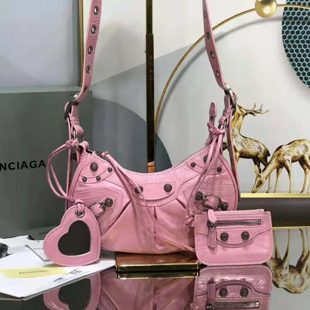 Balenciaga Le Cagole XS Shoulder Bag for Women in Pink Balenciaga Le Cagole XS Shoulder Bag for Women in Pink