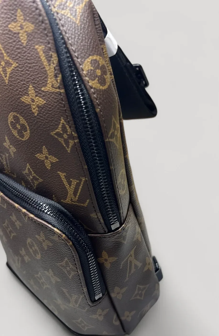 Louis Vuitton Avenue Sling Bag Monogram Canvas