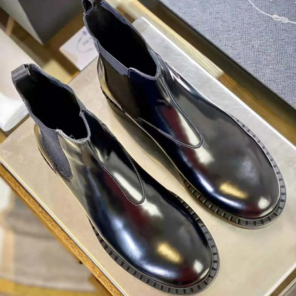 Prada Brushed Calf Leather Chelsea Boots in 40 mm Heel for Men Prada Brushed Calf Leather Chelsea Boots in 40 mm Heel for Men