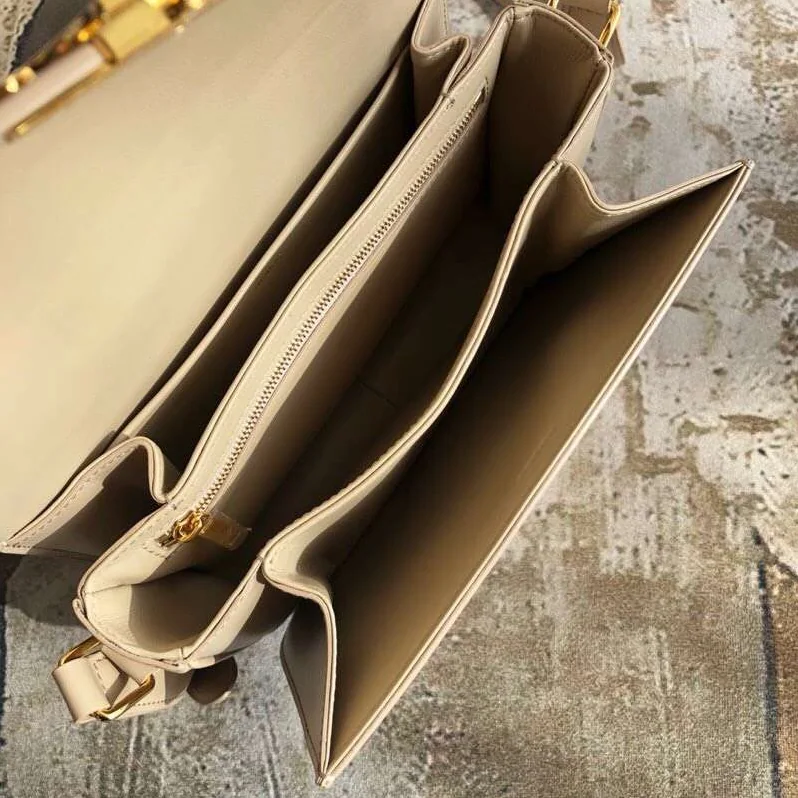 Celine Lady Medium Triomphe Bag in Shiny Calfskin in Sandy