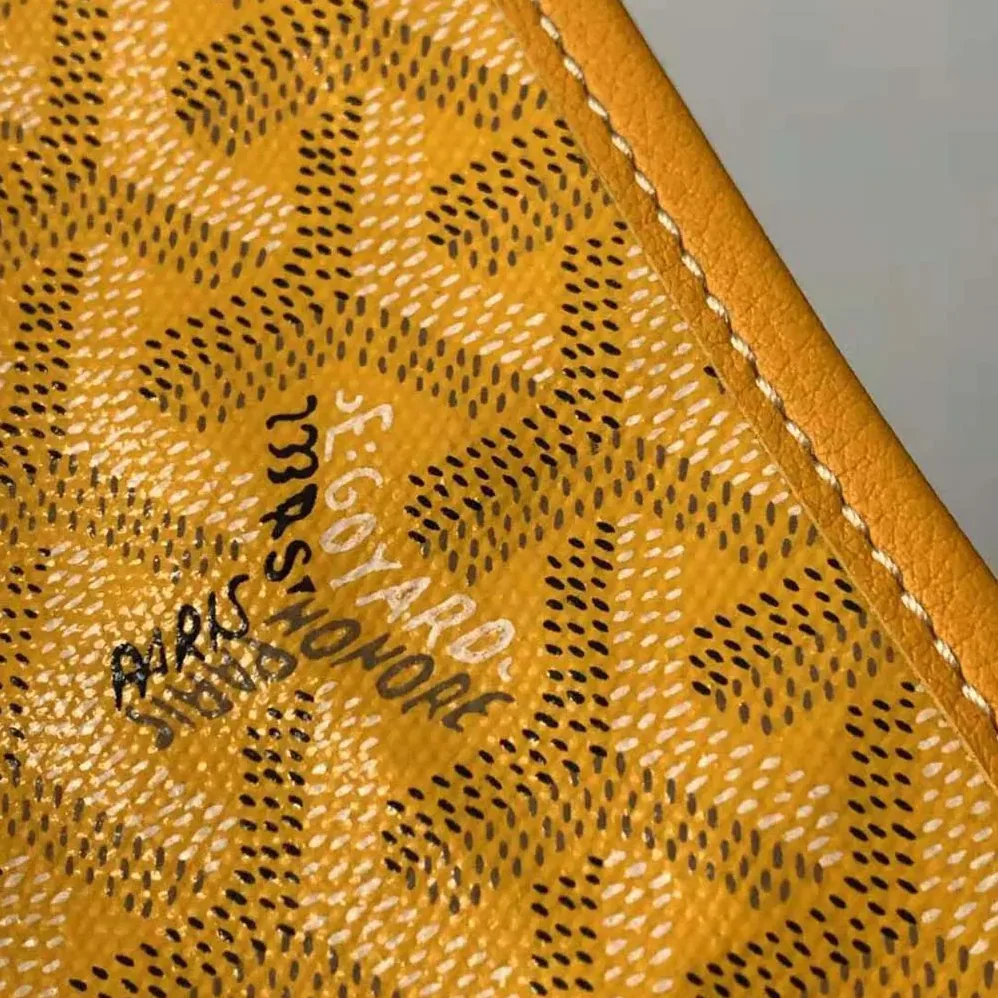 Goyard Bohème Hobo Bag for Unisex in Yellow Goyard Bohème Hobo Bag for Unisex in Yellow