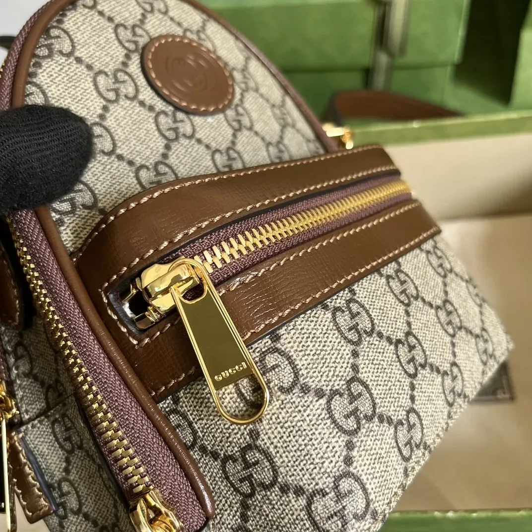 Gucci Multi in Function Bag Brown /