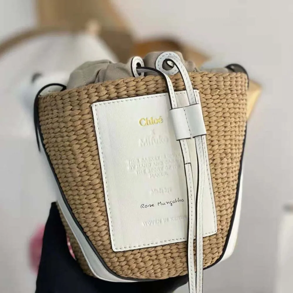 Chloe Small Basket in Fair-Trade Paper and Shiny Calfskin for Women in White Chloe Small Basket in Fair-Trade Paper and Shiny Calfskin for Women in White