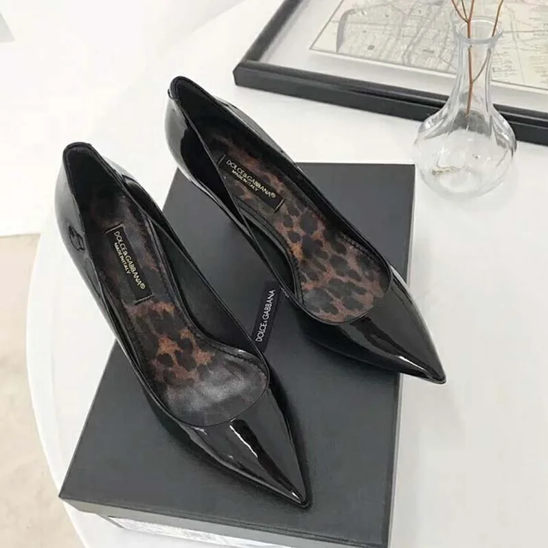 Dolce Gabbana D&G Shoes Patent Leather Pump with Leopard Sole 80mm Heel Hight for Women in Black Dolce Gabbana D&G Shoes Patent Leather Pump with Leopard Sole 80mm Heel Hight for Women in Black