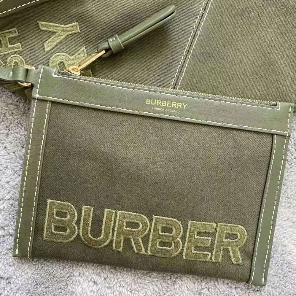 Burberry Mini Horseferry Linen Cotton Canvas Beach Tote for Women in Green