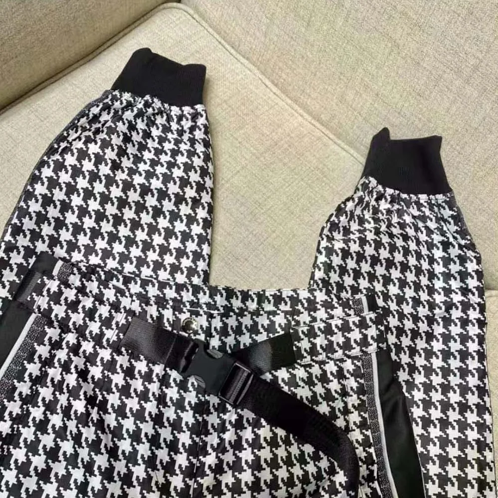 Dior DiorAlps Capsule Black and White Houndstooth Quilted Technical Fabric for Women Dior DiorAlps Capsule Black and White Houndstooth Quilted Technical Fabric for Women