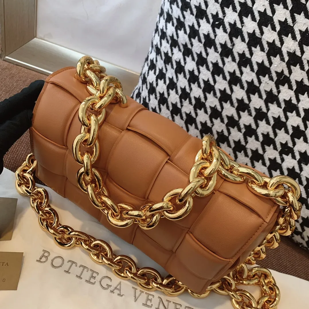Bottega Veneta Chain Cassette Brown Bottega Veneta Chain Cassette Brown