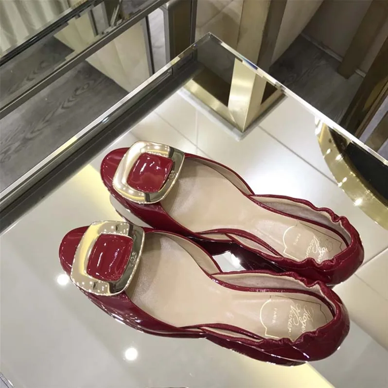 Roger Vivier Shoes Chips Ballerinas in Patent Leather for Women in Red
