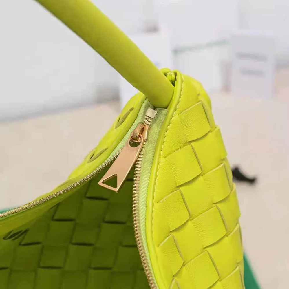 Bottega Veneta Turn Medium Intrecciato Leather Pouch with Adjustable Strap for Women in Lime