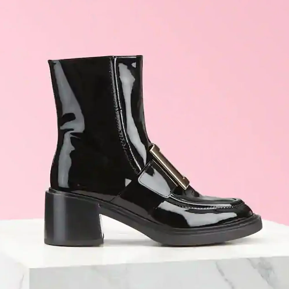 Roger Vivier Viv' Rangers Metal Buckle Ankle Boots in Patent Leather in 6cm Heel for Women Roger Vivier Viv' Rangers Metal Buckle Ankle Boots in Patent Leather in 6cm Heel for Women