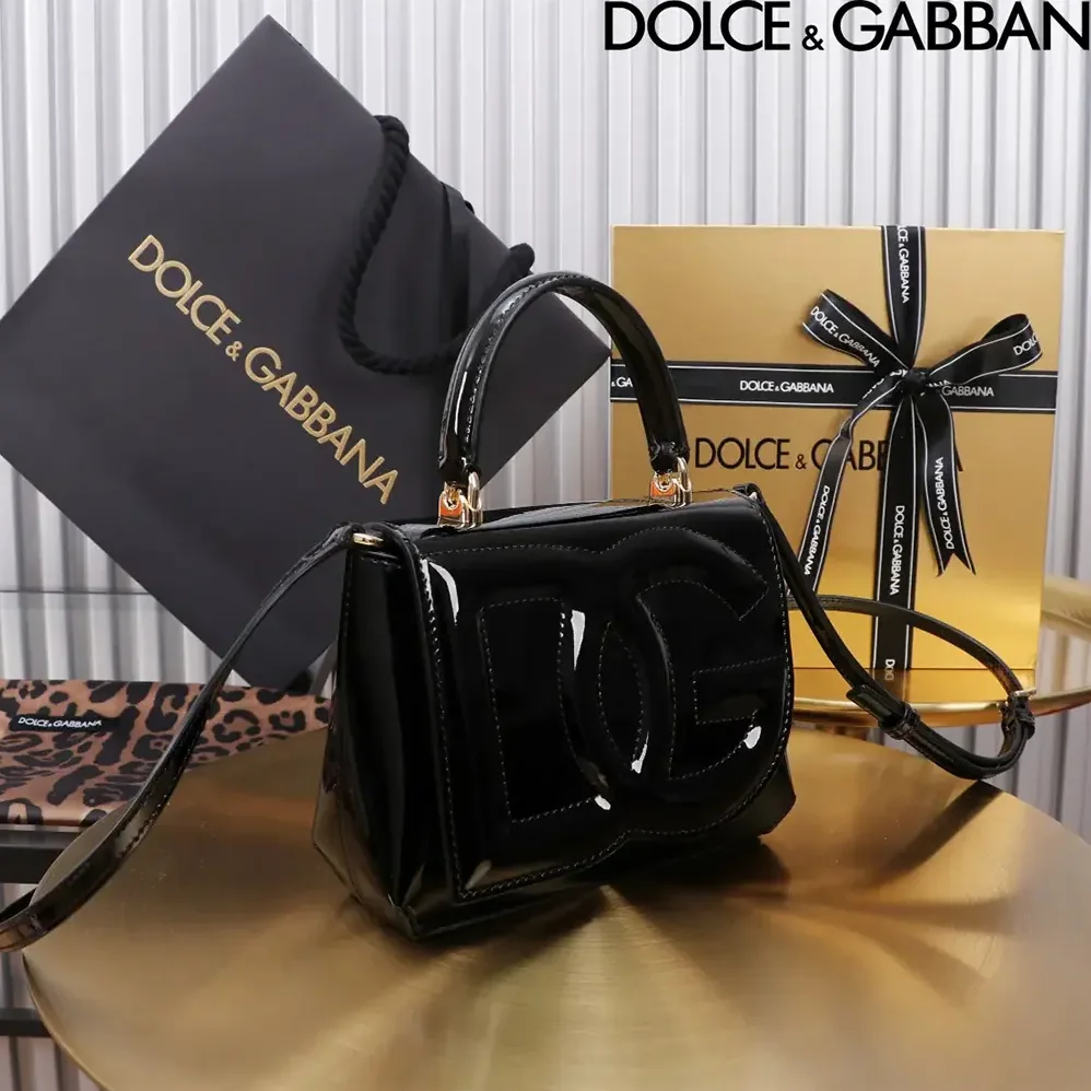 Dolce Gabbana D&G DG Logo Bag Top-handle Bag for Women in Black