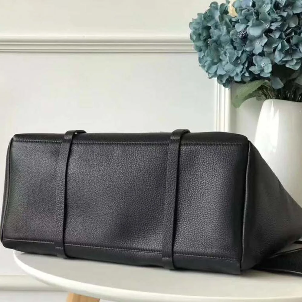 Balenciaga Everyday Tote S Calfskin Tote with Thin Handles for Women