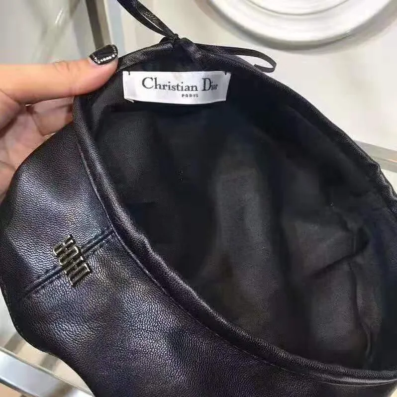Dior Dior Dream Leather Beret for Women in Black Dior Dior Dream Leather Beret for Women in Black