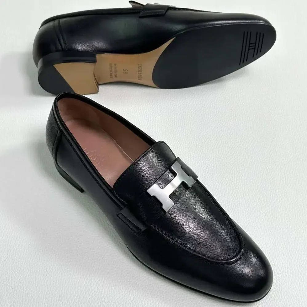 Hermes Loafer in Calfskin with Palladium Plated Signature “H” Detail for Men in Black Hermes Loafer in Calfskin with Palladium Plated Signature “H” Detail for Men in Black