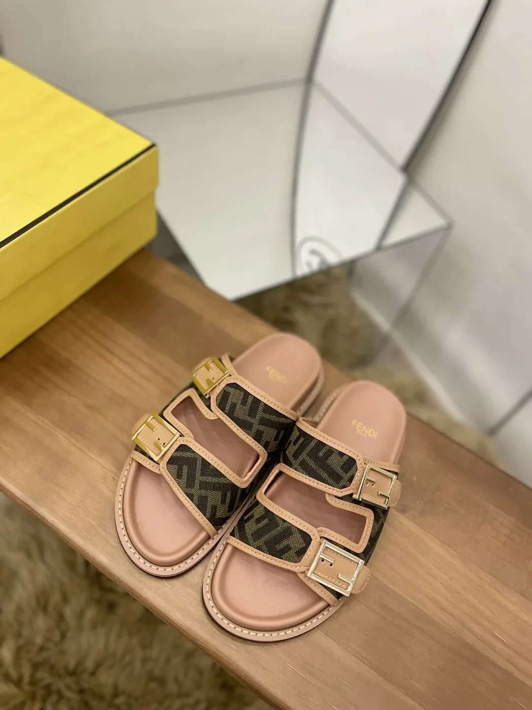 Fendi Feel Slides Dark Pink