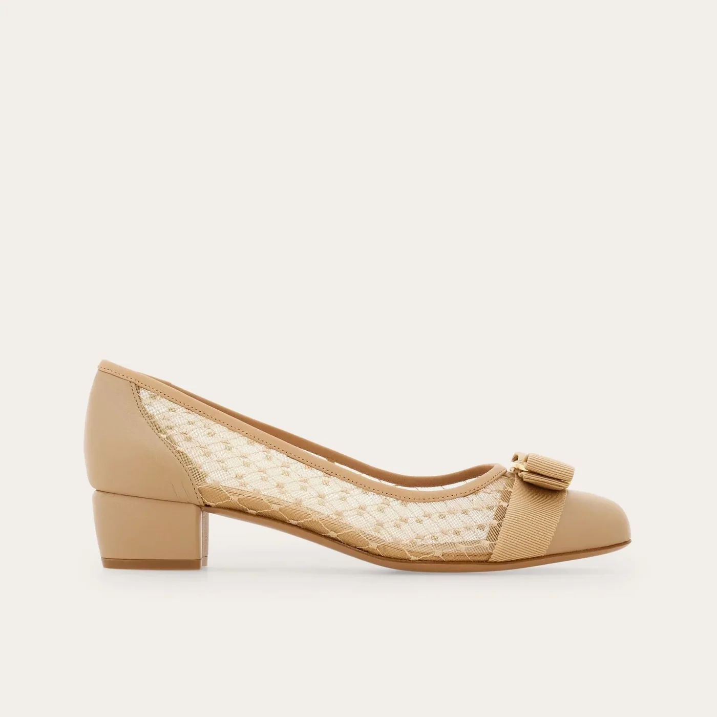Ferragamo Vara Pump Beige 01J562
