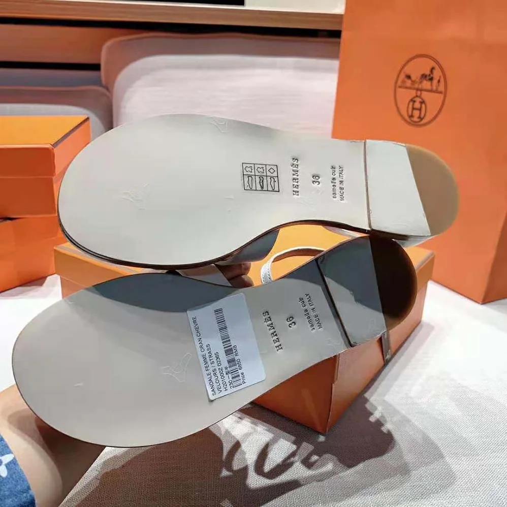 Hermes Santorini Sandal in Calfskin Leather for Women in White Hermes Santorini Sandal in Calfskin Leather for Women in White