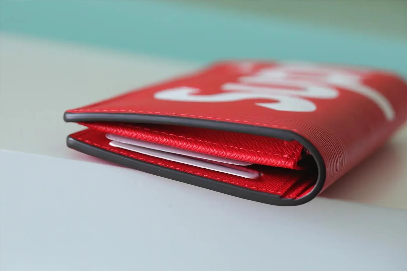 x Supreme Brazza Wallet Red / x Supreme Brazza Wallet Red /