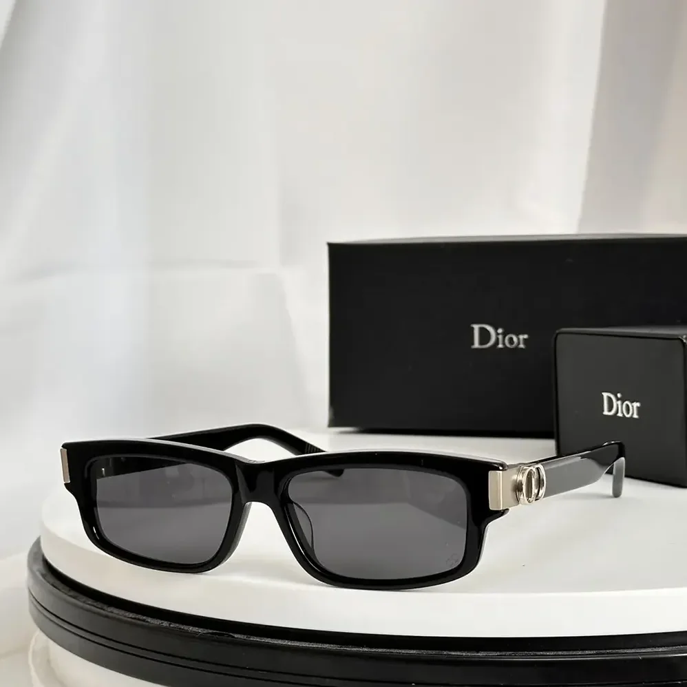 Dior CD Icon S2I Black Rectangular Sunglasses for Unisex