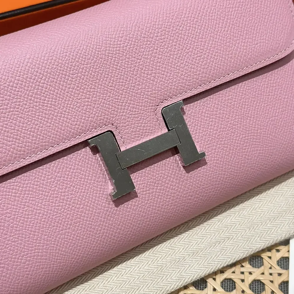 Hermes Constance Long To Go in Epsom Leather for Women in Pink/Silver