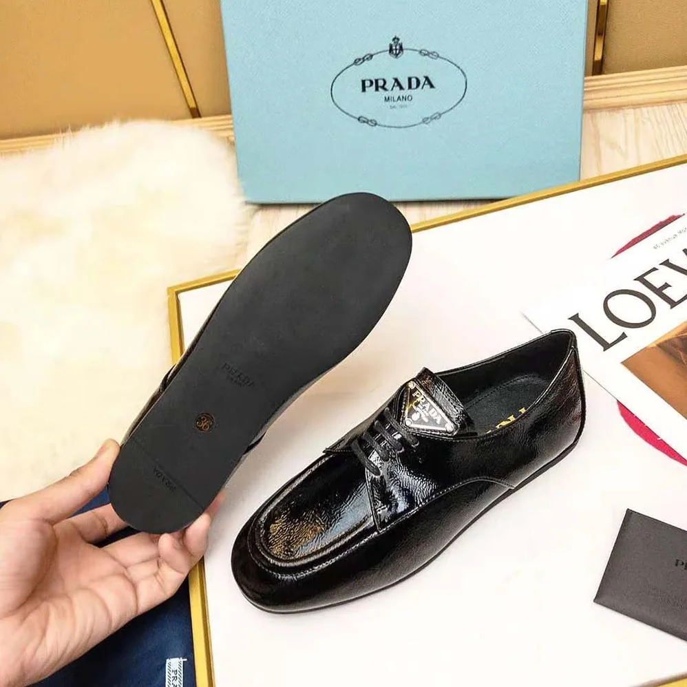 Prada Naplak Leather Laced Shoes for Women in Black Prada Naplak Leather Laced Shoes for Women in Black