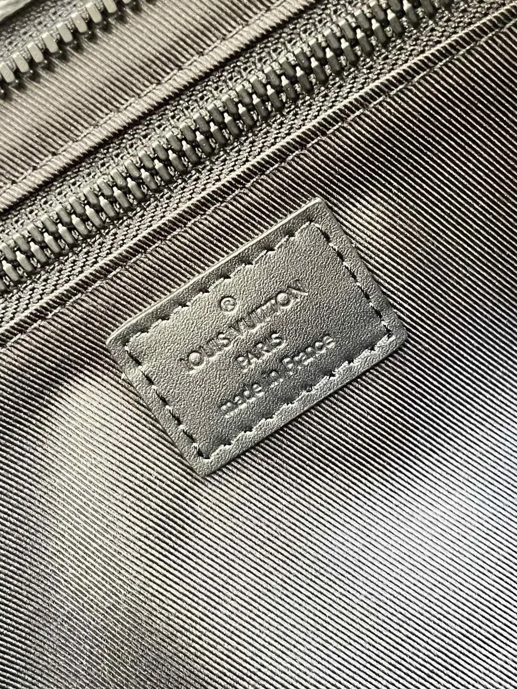 Louis Vuitton Sac Plat Horizontal Zippe Monogram Eclipse