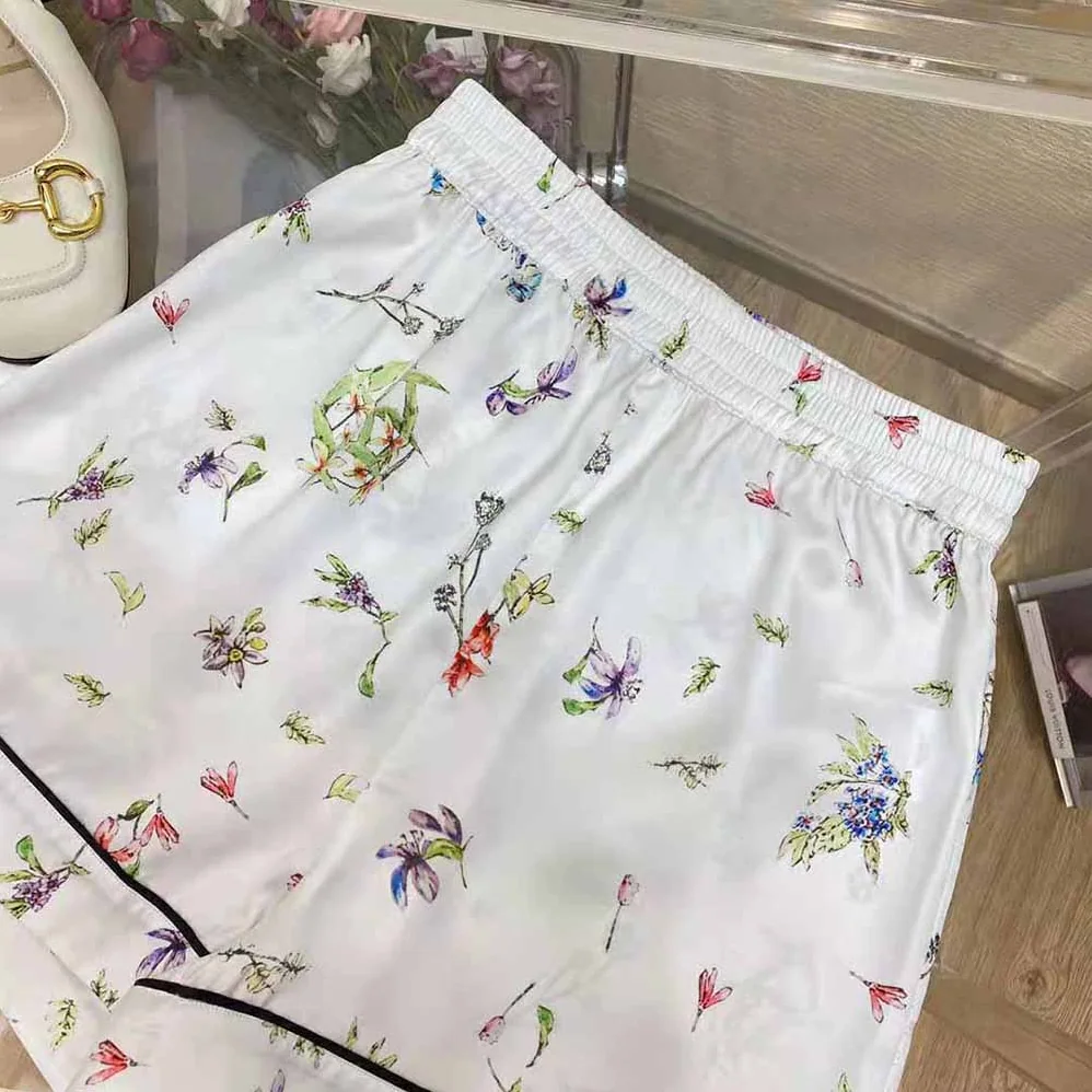 Dior Chez Moi Shorts White Silk Twill with Multicolor D for Women in Constellation Motif Dior Chez Moi Shorts White Silk Twill with Multicolor D for Women in Constellation Motif