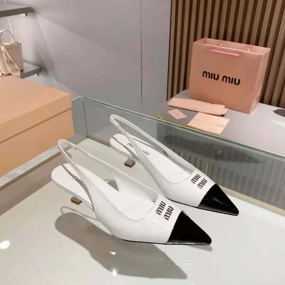 Miu Miu Patent Leather Pump in 45 mm Heel Height for Women in White