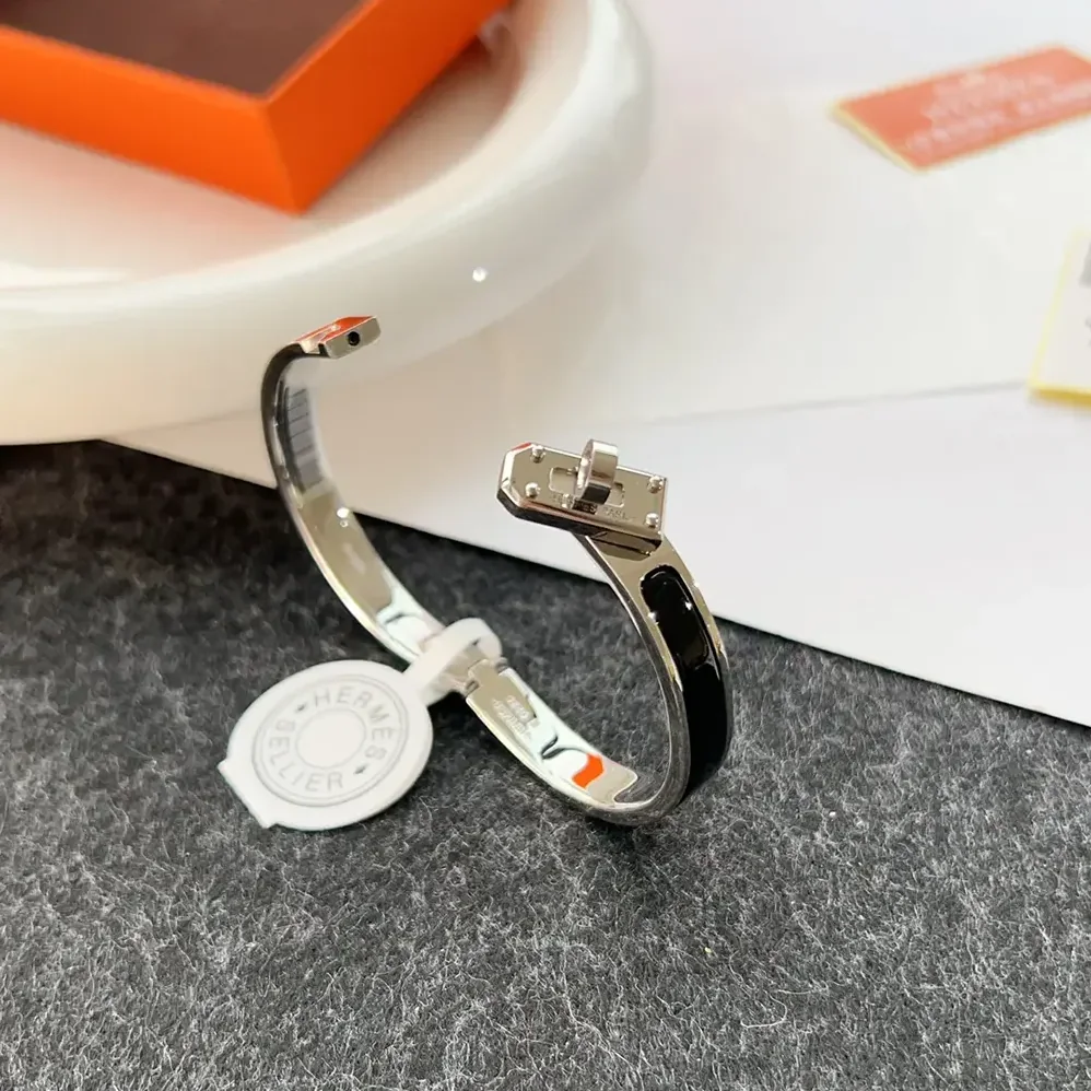 Hermes Mini Clic Kelly Bracelet for Unisex in Black Hermes Mini Clic Kelly Bracelet for Unisex in Black