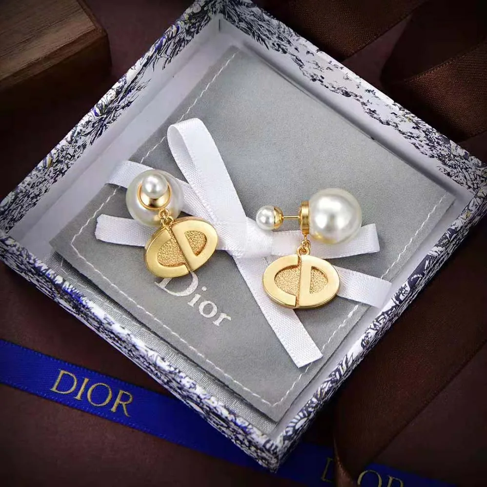 Dior Tribales Earrings Gold-Finish Metal and White Resin Pearls for Women Dior Tribales Earrings Gold-Finish Metal and White Resin Pearls for Women