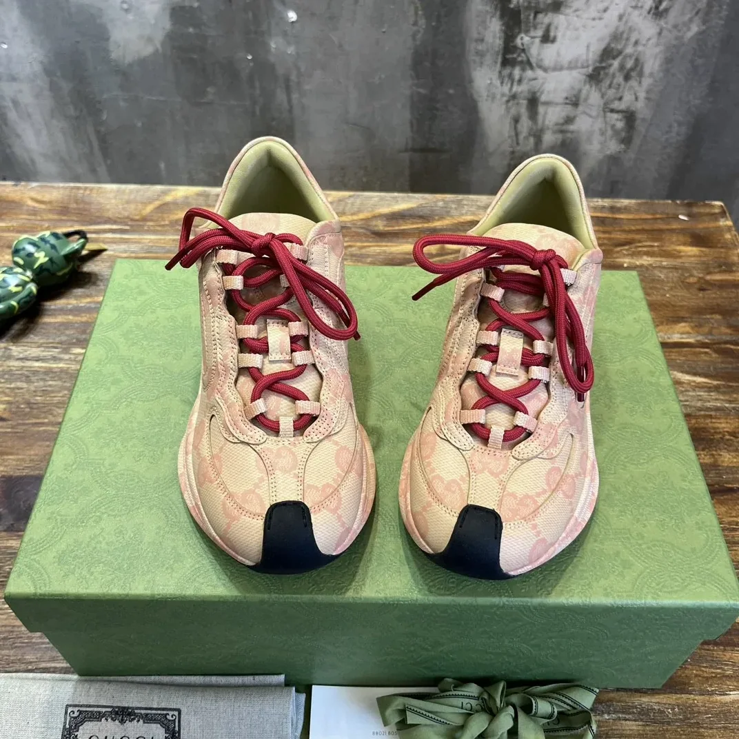 Gucci Run Sneaker Beige Gucci Run Sneaker Beige
