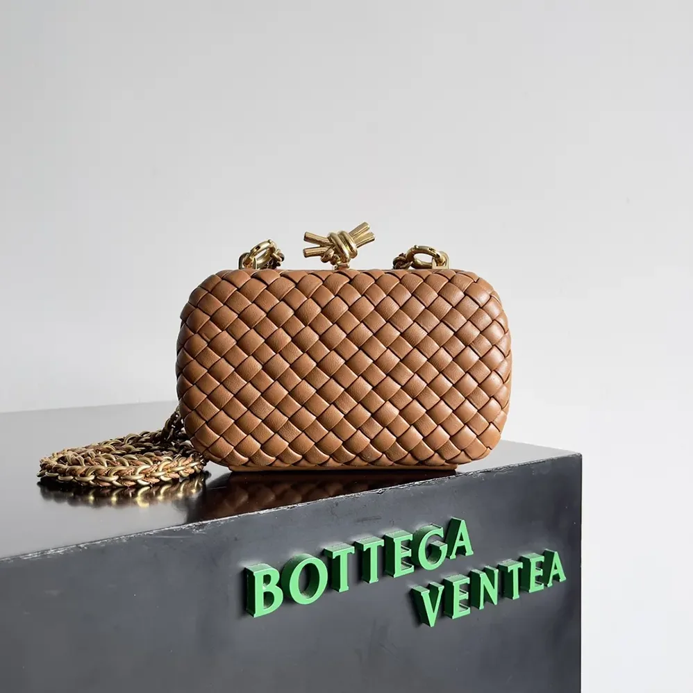 Bottega Veneta Knot Minaudière Clutch in Calfskin Leather for Women in Brown Bottega Veneta Knot Minaudière Clutch in Calfskin Leather for Women in Brown