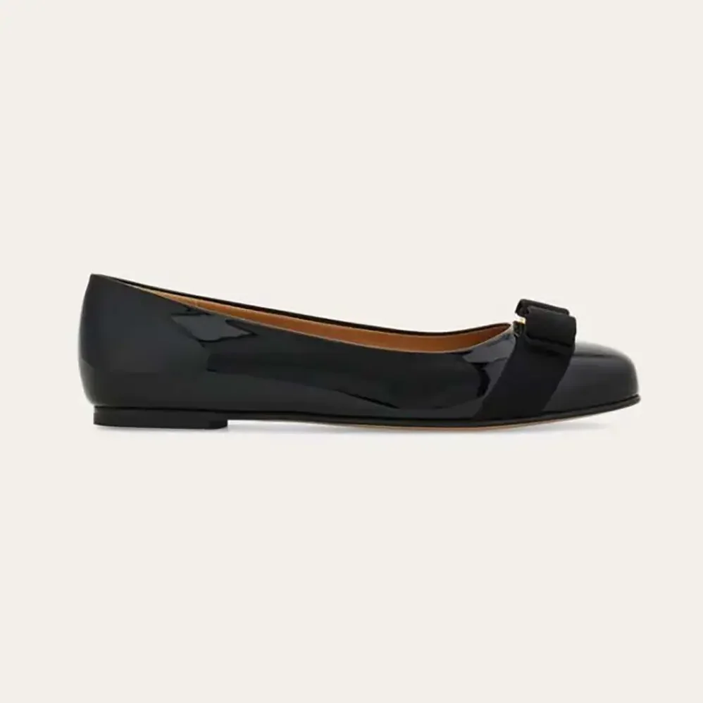 Salvatore Ferragamo Varina Ballet Flat for Women in Black Salvatore Ferragamo Varina Ballet Flat for Women in Black