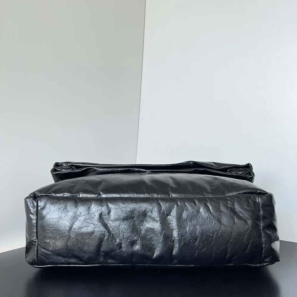 Balenciaga Monaco Large Chain Bag for Women in Black Balenciaga Monaco Large Chain Bag for Women in Black