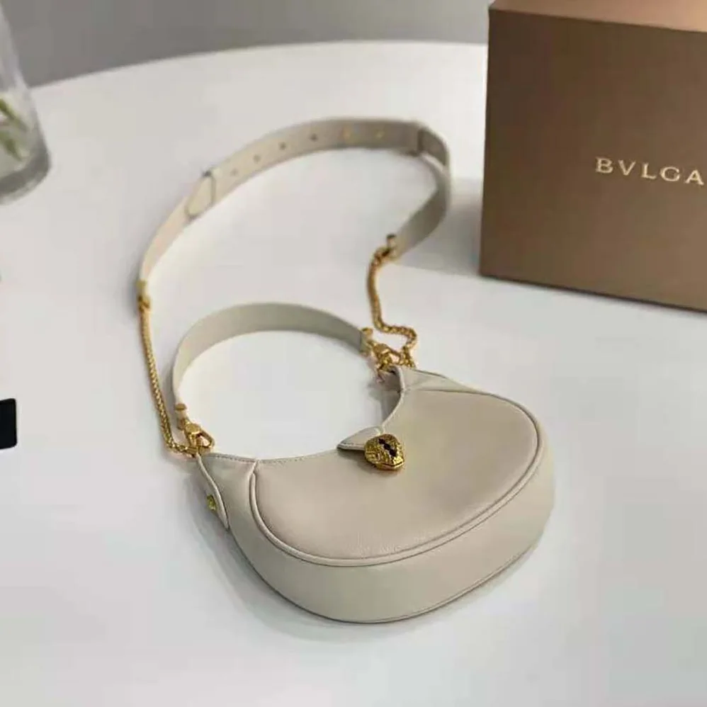 Bvlgari Serpenti Ellipse Crossbody Bag in Calf Leather for Women in White Bvlgari Serpenti Ellipse Crossbody Bag in Calf Leather for Women in White