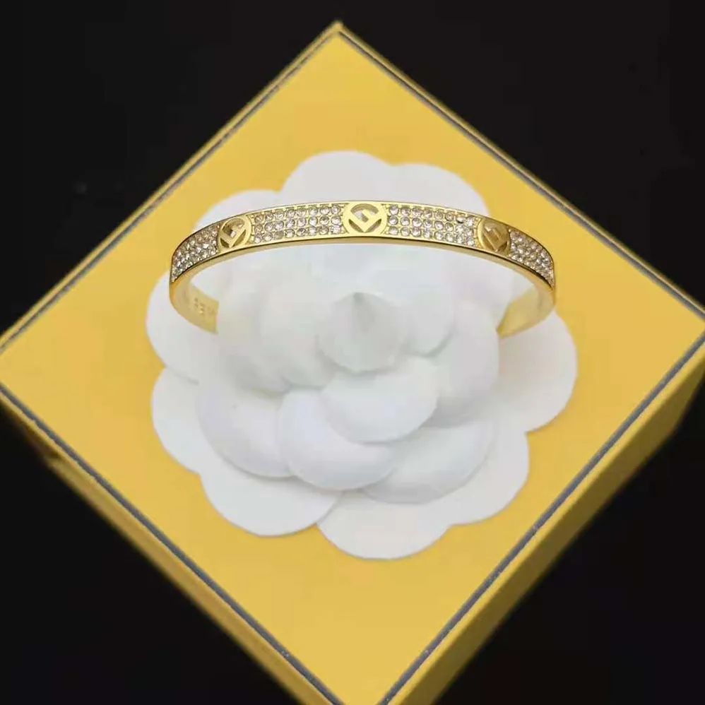 Fendi F Is Fendi Bracelet Gold for Women in coloured Fendi F Is Fendi Bracelet Gold for Women in coloured