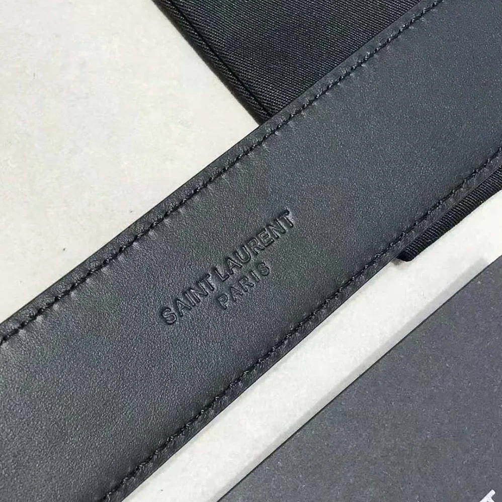 Saint Laurent YSL La 66 Buckle Belt in Crocodile-embossed Leather for Women in Black Saint Laurent YSL La 66 Buckle Belt in Crocodile-embossed Leather for Women in Black