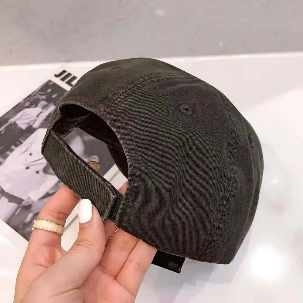 Balenciaga Logo Visor Cap in Black and White Cotton Drill for Women Balenciaga Logo Visor Cap in Black and White Cotton Drill for Women
