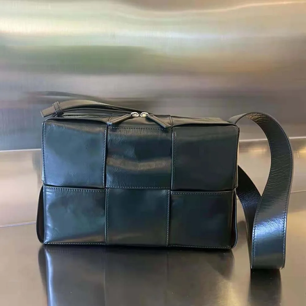 Bottega Veneta Intreccio Slouchy Leather Cross-Body Arco Camera Bag for Women in Black