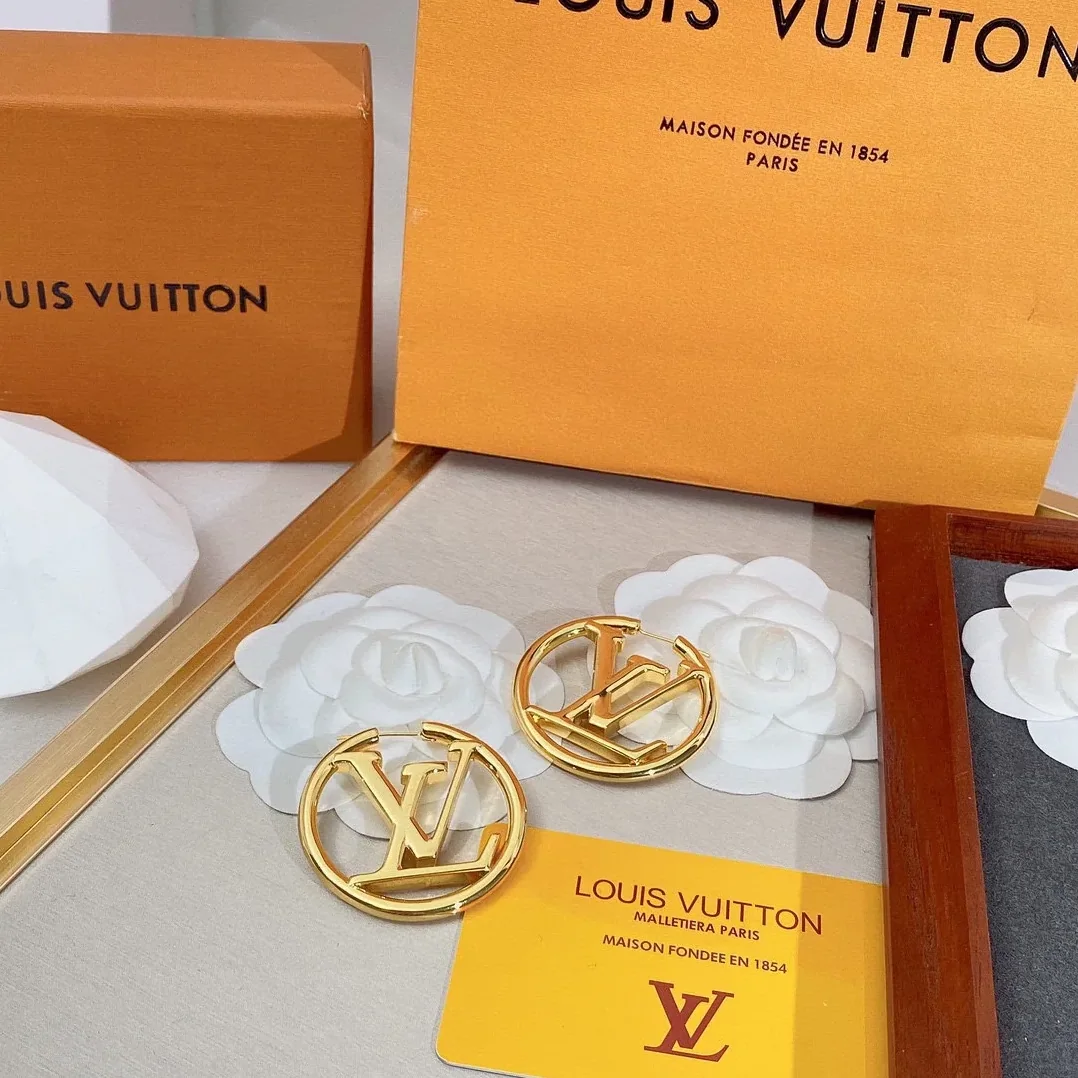 Louis Vuitton Classic Stud Earrings Gold Louis Vuitton Classic Stud Earrings Gold