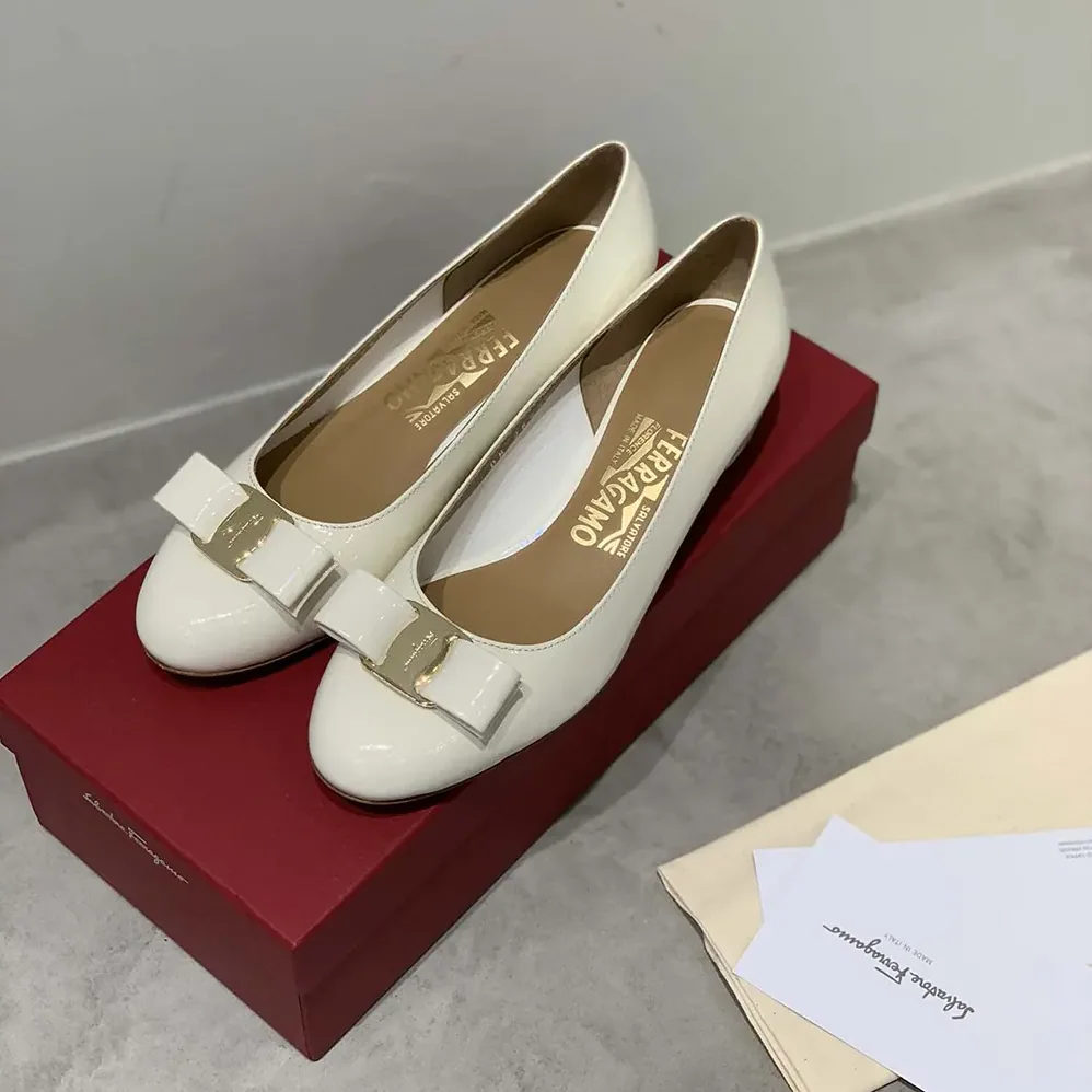 Salvatore Ferragamo Vara Pump for Women in White