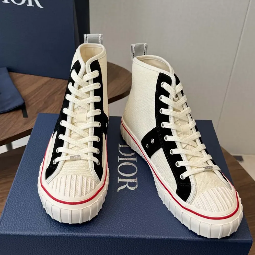 Dior Hooper High-Top Sneaker White Canvas and Navy Blue Suede Calfskin for Unisex Dior Hooper High-Top Sneaker White Canvas and Navy Blue Suede Calfskin for Unisex