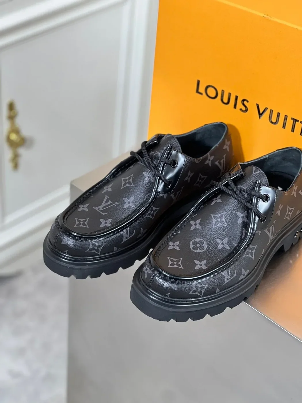Louis Vuitton LV Ranger Derby Monogram Flowers Black Louis Vuitton LV Ranger Derby Monogram Flowers Black