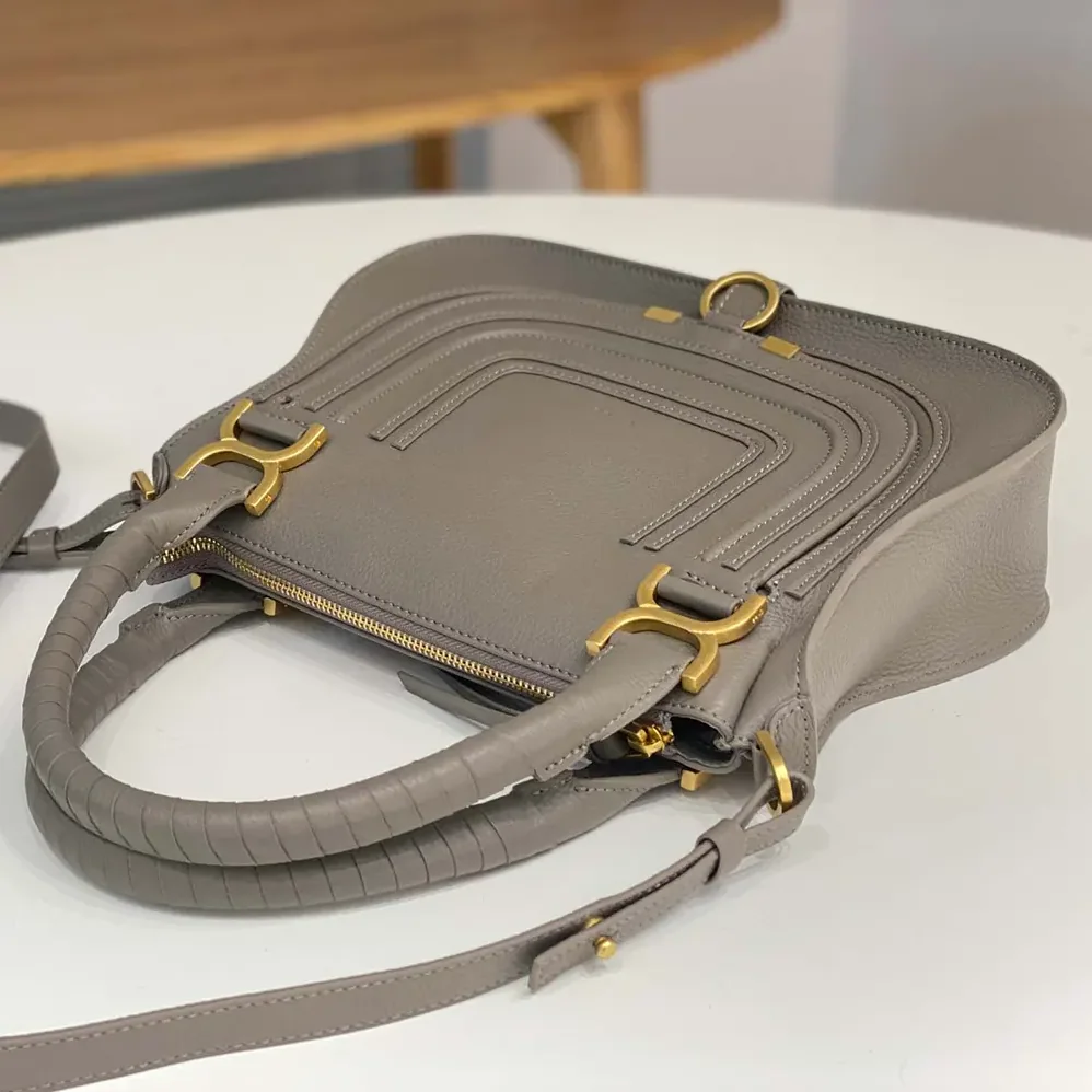 Chloe Small Marcie Bag in Grained Leather for Women in Grey Chloe Small Marcie Bag in Grained Leather for Women in Grey
