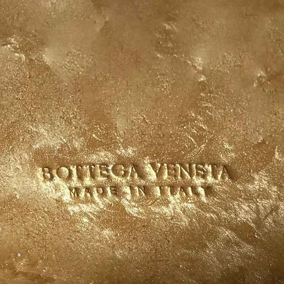 Bottega Veneta Andiamo Clutch for Women in Gold Bottega Veneta Andiamo Clutch for Women in Gold